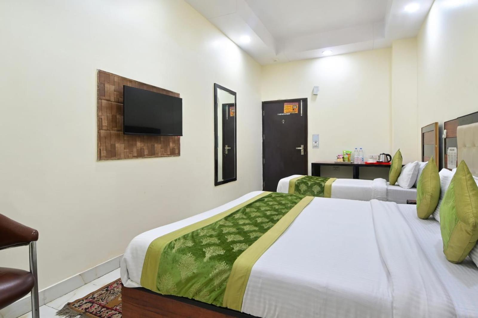 Hotel Emporio View - New Delhi Railway Station - Paharganj Eksteriør billede
